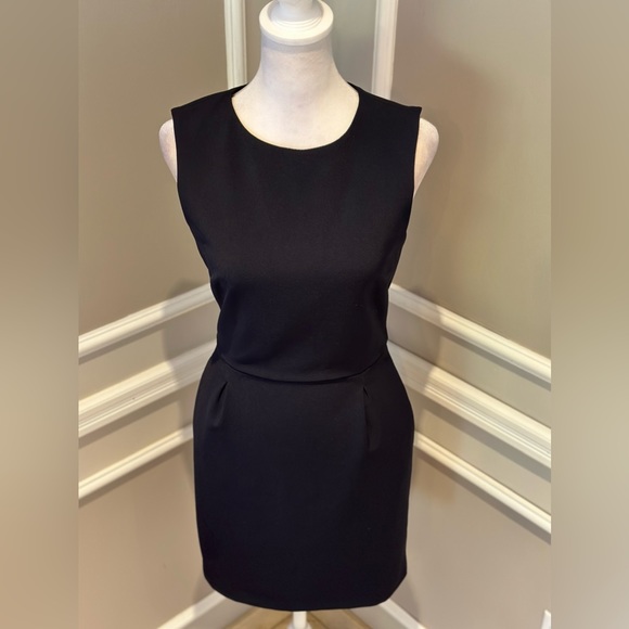 Zara Basic Navy Blue Large Keyhole cocktail dress with pockets - size XS - Picture 5 of 16